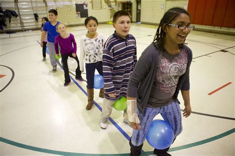 balloon relay games